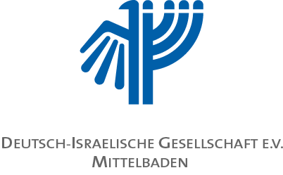 Logo der Deutsch-Israelischen Gesellschaft e.V. Mittelbaden. In Blau ein Symbol, das auf der linken Seite aus einer Hälfte des deutschen Bundesadlers und auf der rechten Seite aus einer Hälfte der Menora (Siebenarmiger Leuchter) besteht. Darunter in grauen Großbuchstaben die Worte: Deutsch-Israelische Gesellschaft e.V. Mittelbaden.