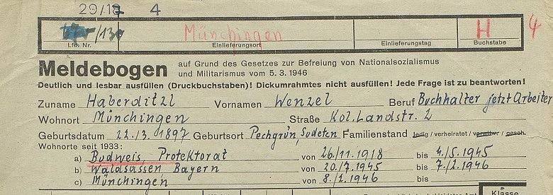 Meldebogen einer Entnazifizierungsakte