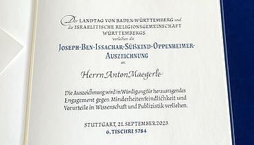 Ausschnitt aus der Verleihungsurkunde der Oppenheimer-Auszeichnung für Anton Maegerle.