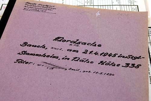 Sieht aus wie unzählige Akten: Jede erzählt aber eine eigene Geschichte. Auch die von Paul Knittel.  Bild: Alfred Drossel.