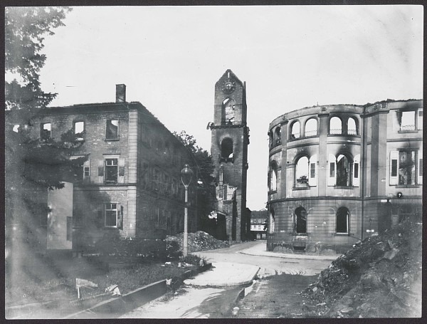 Bis alles in Scherben fällt: der zertrümmerte badische Landtag, um 1947 <br> GLA Karlsruhe J-B, Karlsruhe 229