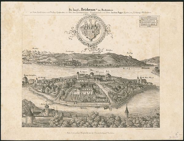 Ansicht der Reichenau vom Anfang des 17. Jahrhunderts (GLAK J-B Reichenau 11). Überschrift: Die Insel Reichenau im Bodensee mit ihren kirchlichen und Profan-Gebäuden zur Zeit des Constanzischen Fürstbischofs und Abtes Jacobus Fugger, Grafen von Kirchberg und Weissenborn (1604-1626). Bildinhalt u.a.: im Vordergrund links das Schloss Hegne; im Hintergrund das Schweizer Seeufer; Ortsnamen dazugeschrieben; oben in der Mitte das Bischofswappen.