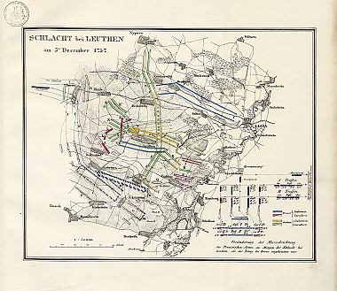 Die Karte zeigt die Aufstellung des preußischen und des österreichischen Heeres zu Beginn der Schlacht und die Truppenbewegungen während des Tages. 